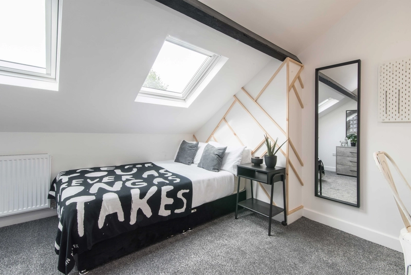 Double Room Available | Bills Inc. | #BeOriginal - Thumbnail 5